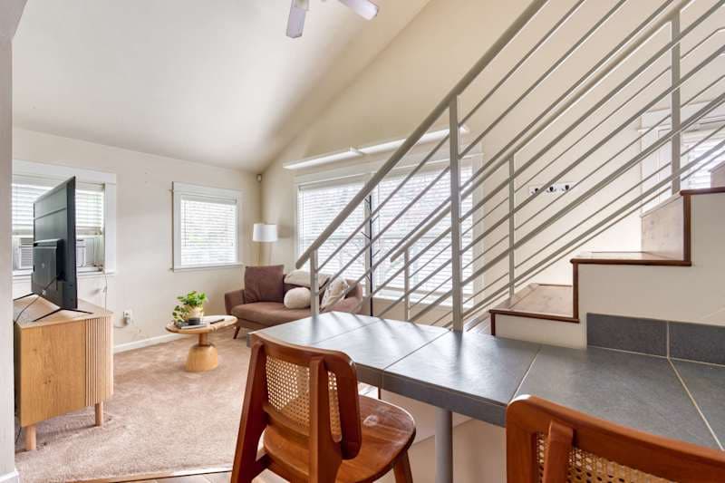 Elegant NW Portland Suites - Central Walkable Stay